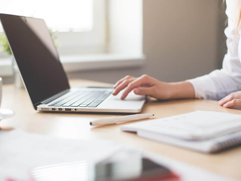 Estonian Annual Report for E-Residents: What It Costs, How to File, and What Happens If You Don’t